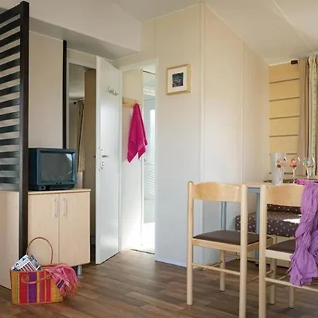 Zecamping 4 Familial Pataugeoire Pet Friendly Anime Carennac