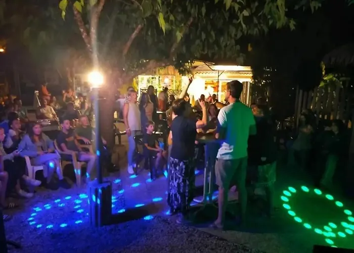 ZEcamping 4 familial pataugeoire pet friendly animé Carennac