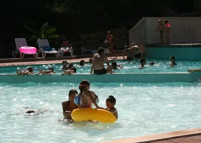 ZEcamping 4 familial pataugeoire pet friendly animé Carennac