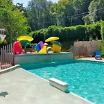 Kemping Zecamping 4 Familial Pataugeoire Pet Friendly Anime *