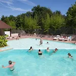 Zecamping 4 Familial Pataugeoire Pet Friendly Anime Kamp alanı *