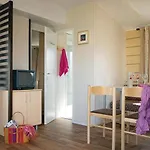Zecamping 4 Familial Pataugeoire Pet Friendly Anime Carennac
