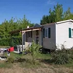 Zecamping 4 Familial Pataugeoire Pet Friendly Anime Kamp alanı Carennac