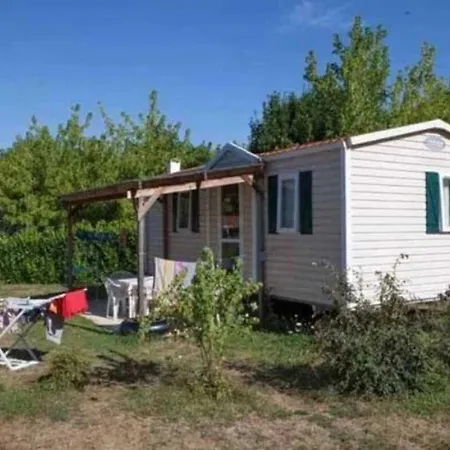 Campingplatz 4 Etoiles - Piscine - Ccaaagh *