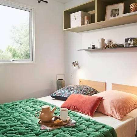 4 étoiles - Piscine - Ccaaagh *