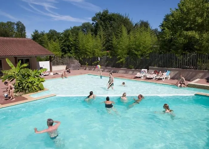 Zecamping 4 Familial Pataugeoire Pet Friendly Anime Кемпинг *