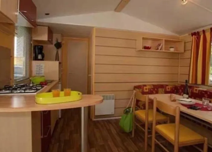 4 Etoiles - Piscine - Ccaaagh Kemp