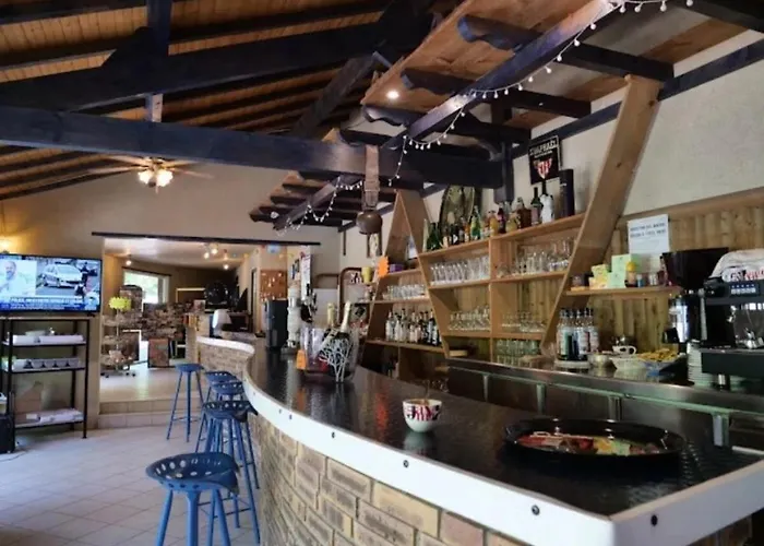 Кемпинг Zecamping 4 Familial Pataugeoire Pet Friendly Anime